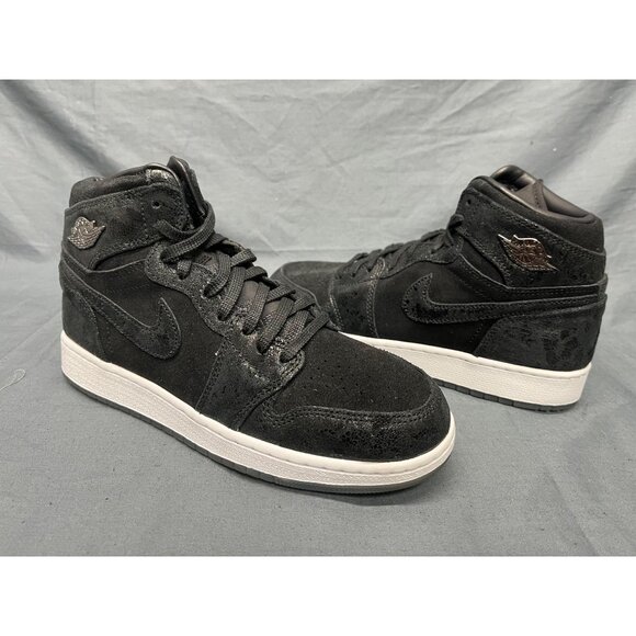 Nike Boys Jordan 1 Retro High (GS) 2016 Heiress Black Suede Size 6.5 NEW NO BOX! - Picture 1 of 11
